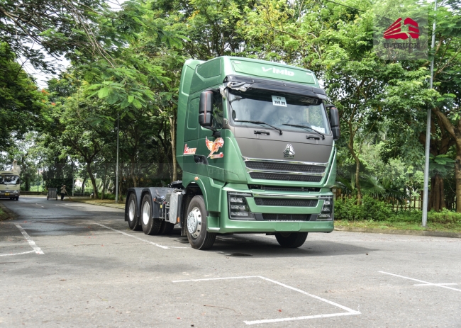 Xe Đầu Kéo TH7 LX 460 Cầu Láp (New) Xe Đầu Kéo TH7 LX 460 Cầu Láp (New)
