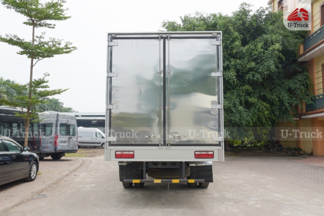 Xe tải A5 4x2 thùng kín 1CH 8m2