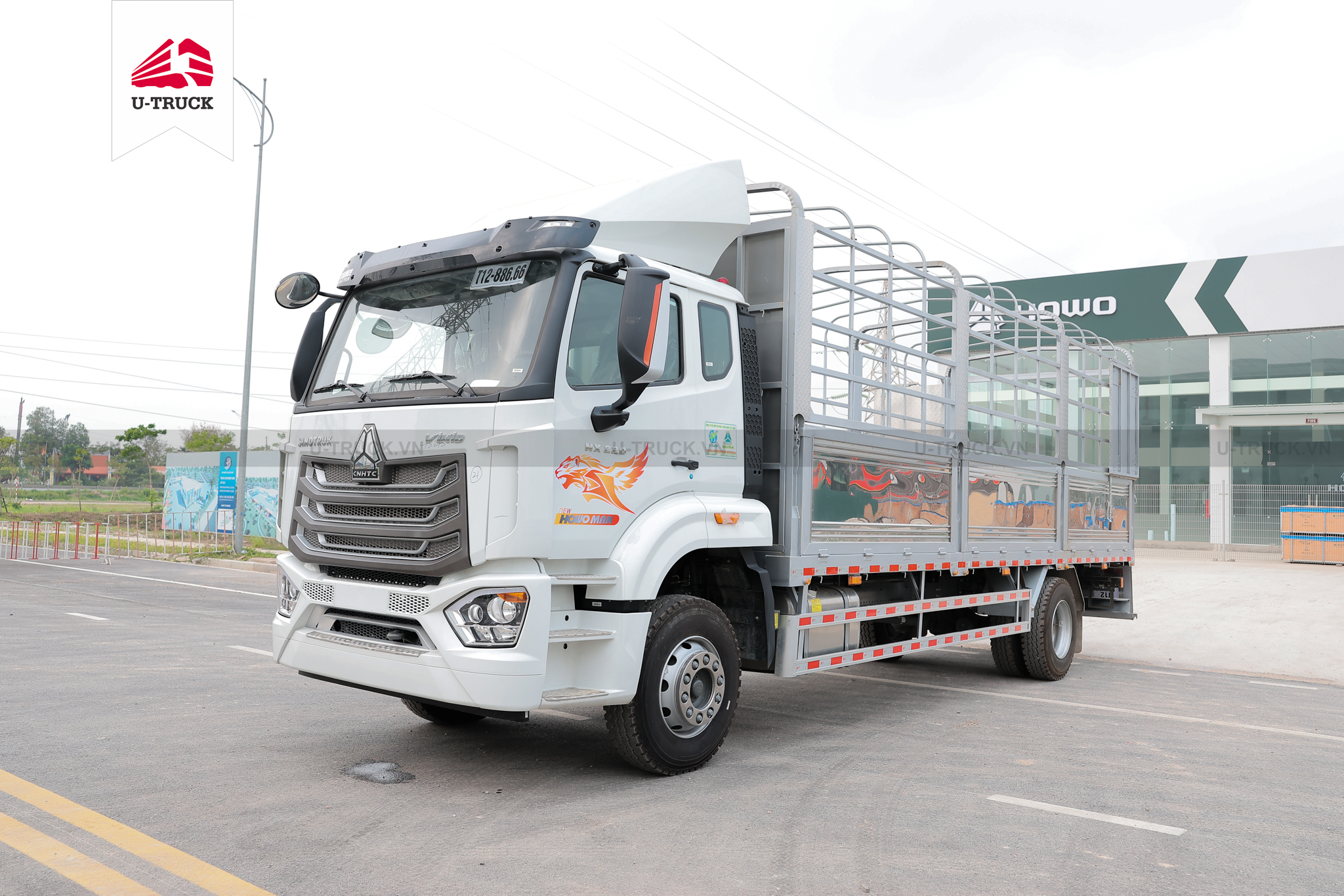 Xe tải thùng HOWO NX220 4X2 Khung mui 7M6 Nhập khẩu