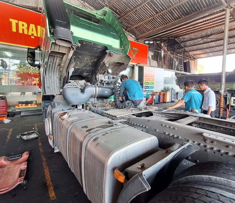 Cần bảo dưỡng định kì xe đầu kéo