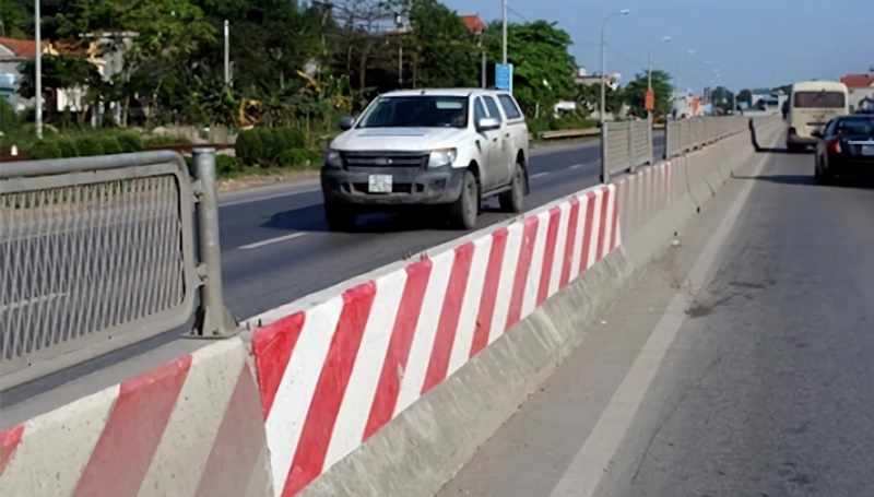 Hình ảnh dải phân cách