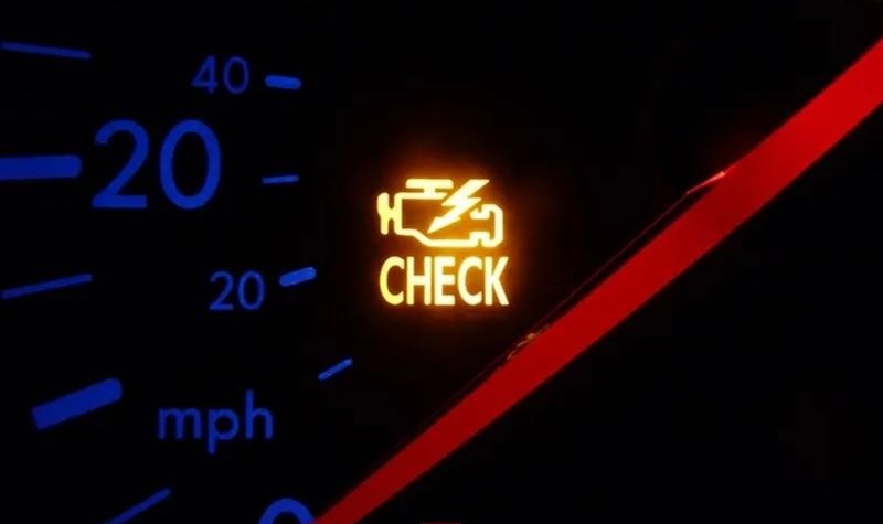 Có nhiều nguyên nhân gây ra lỗi check engine