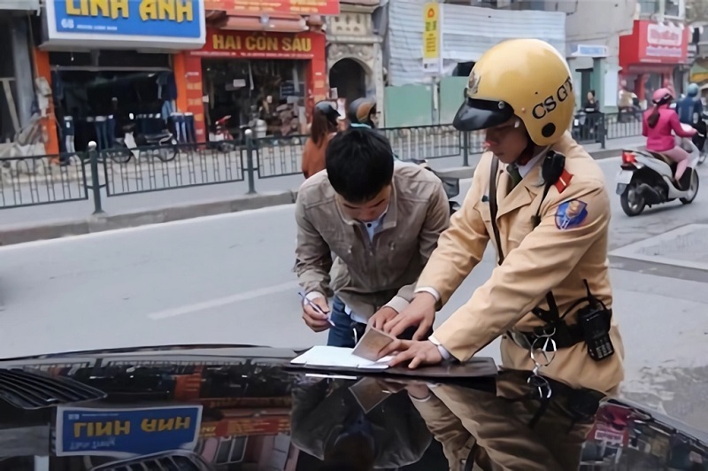 Mức phạt lỗi không có bảo hiểm xe