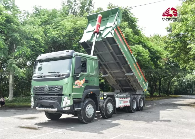 Xe ben HOWO V7X 400 8X4 thùng đúc