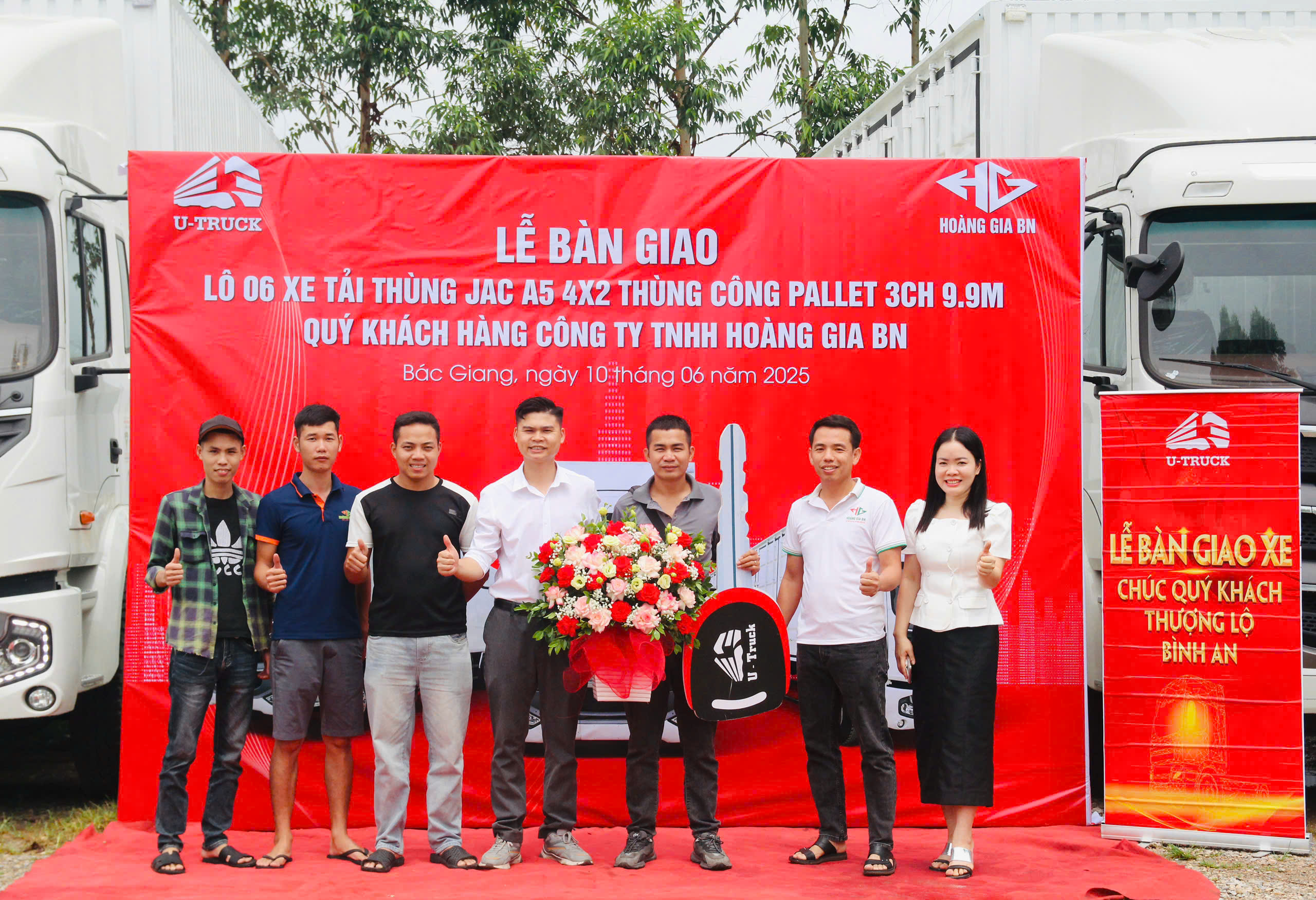 U-TRUCK Tự hào bàn giao lô 06 xe tải thùng JAC A5 4x2 thùng công Pallet 3CH 9.9M tới công ty TNHH Hoàng Gia BN