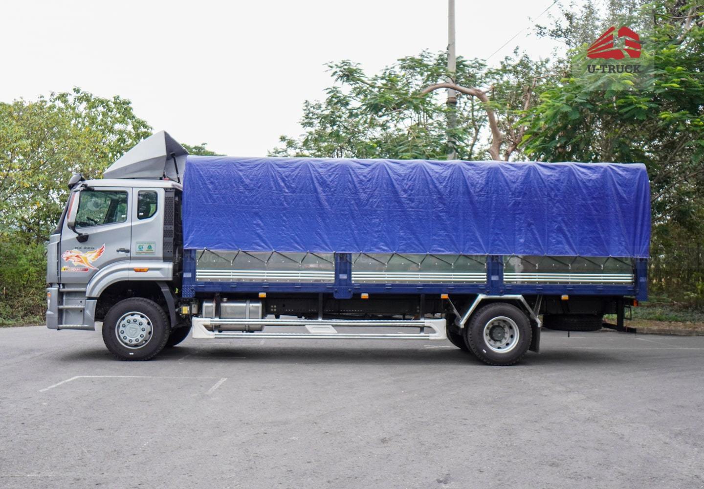 Xe tải thùng HOWO NX 220 4X2 khung mui 7M6 trục 6.000