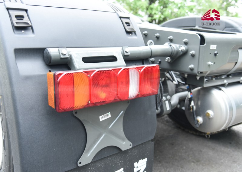 Howo V7-X 440HP Tractor – Single Reduction Rear Axle