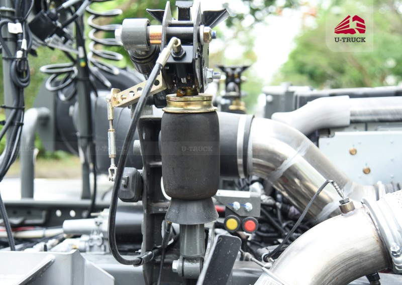 Howo V7-X 440HP Tractor – Single Reduction Rear Axle