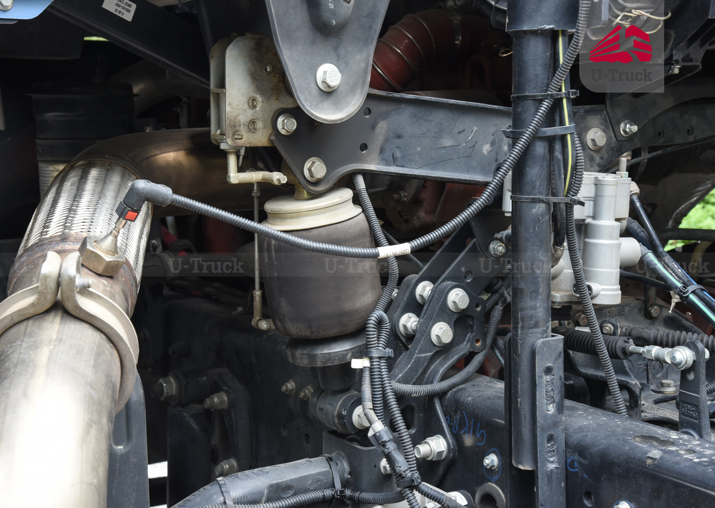 JAC Q7 420 Tractor– Hub Reduction Rear Axle