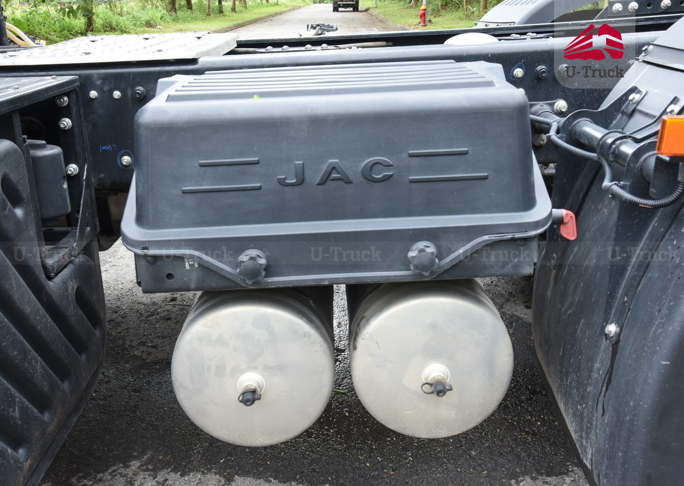 JAC Q7 420 Tractor– Hub Reduction Rear Axle