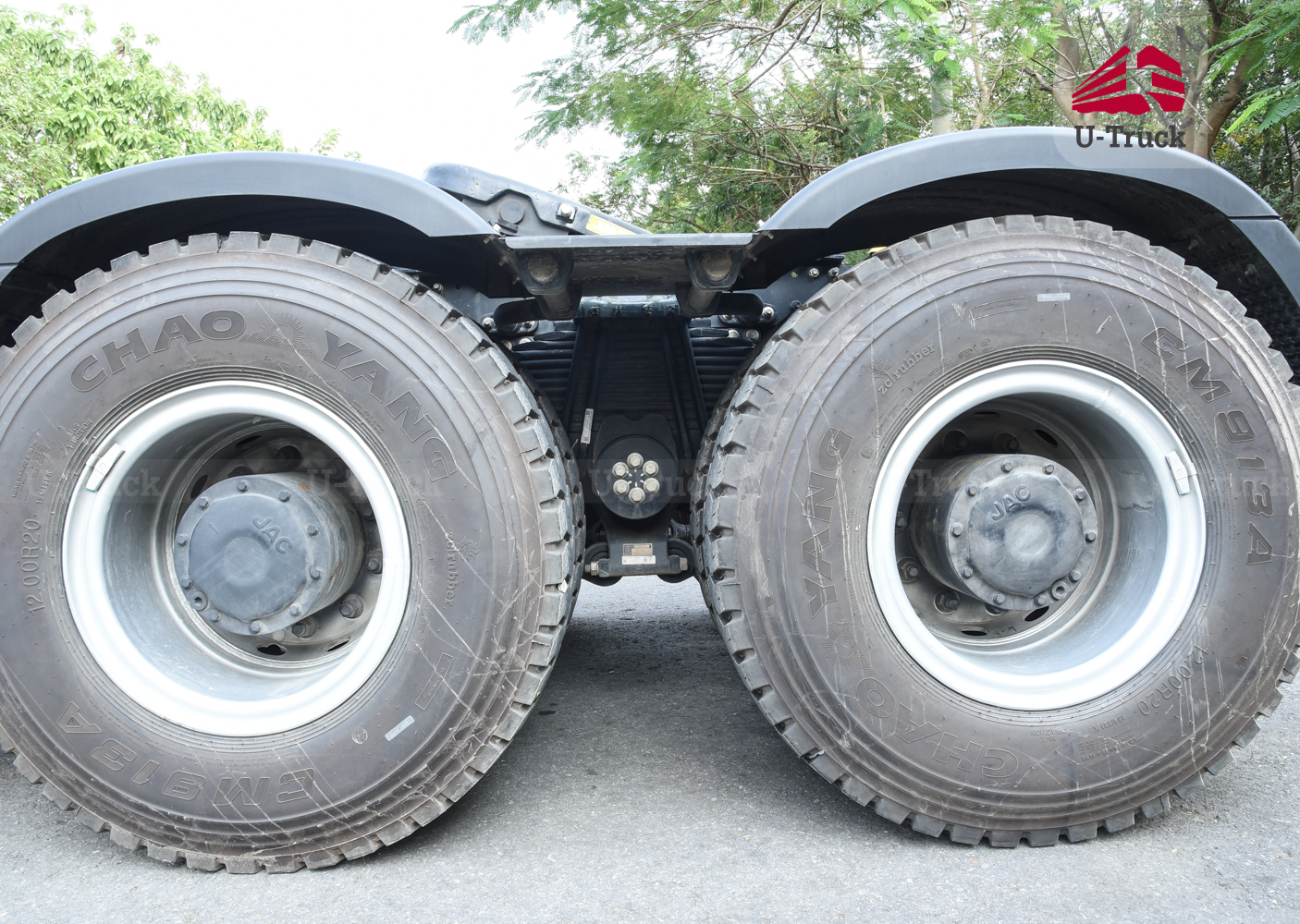 JAC Q7 480 Tractor – Hub Reduction Rear Axle