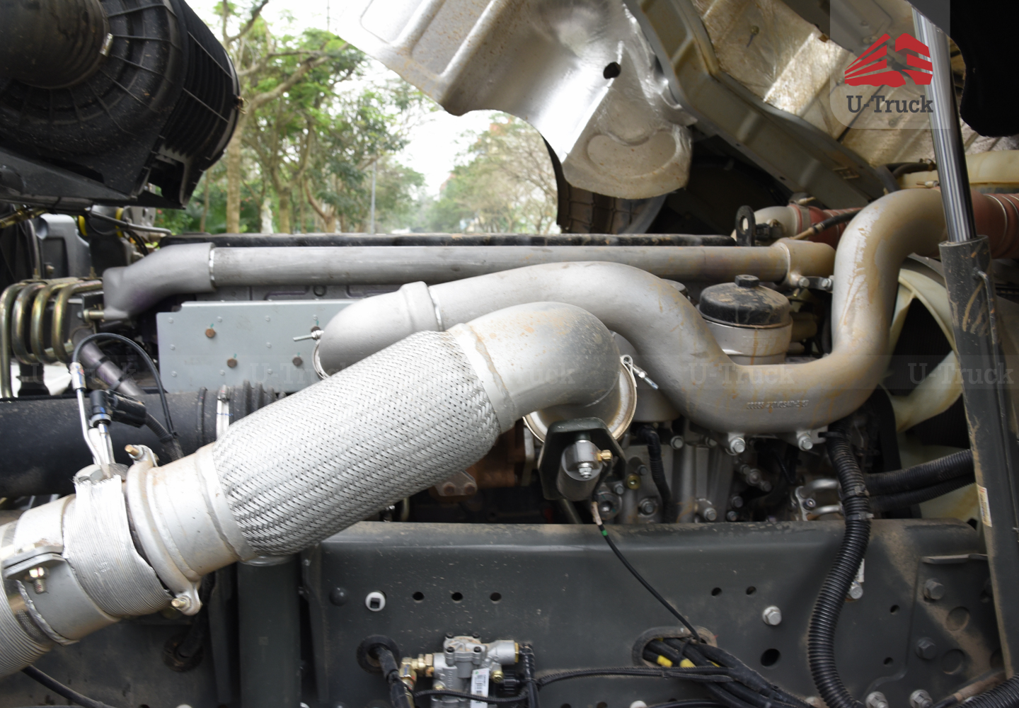 HOWO NX 440HP TRACTOR- Single Reduction Rear Axle