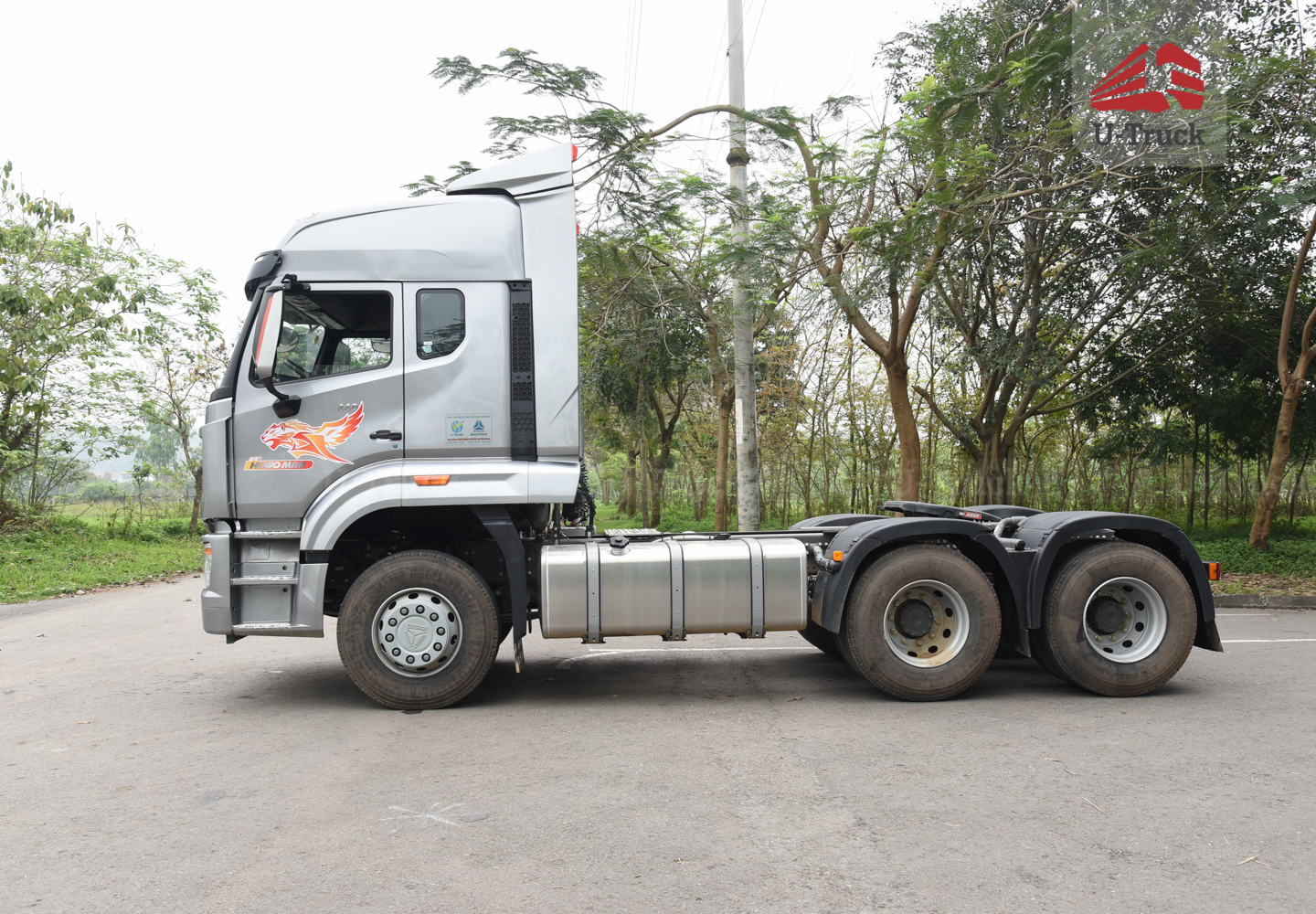 HOWO NX 440HP TRACTOR- Single Reduction Rear Axle