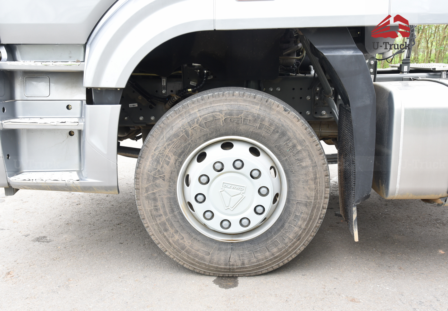 JAC A5 6×4 Cargo Truck – Tarpaulin Frame 9.9M (Imported)