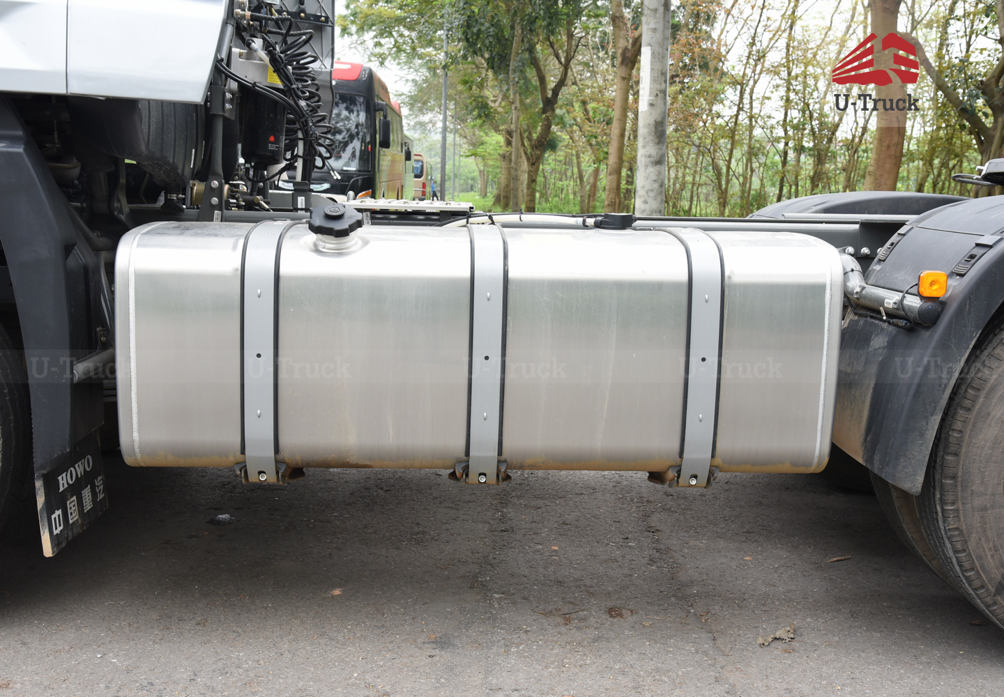 HOWO NX 440HP TRACTOR- Single Reduction Rear Axle