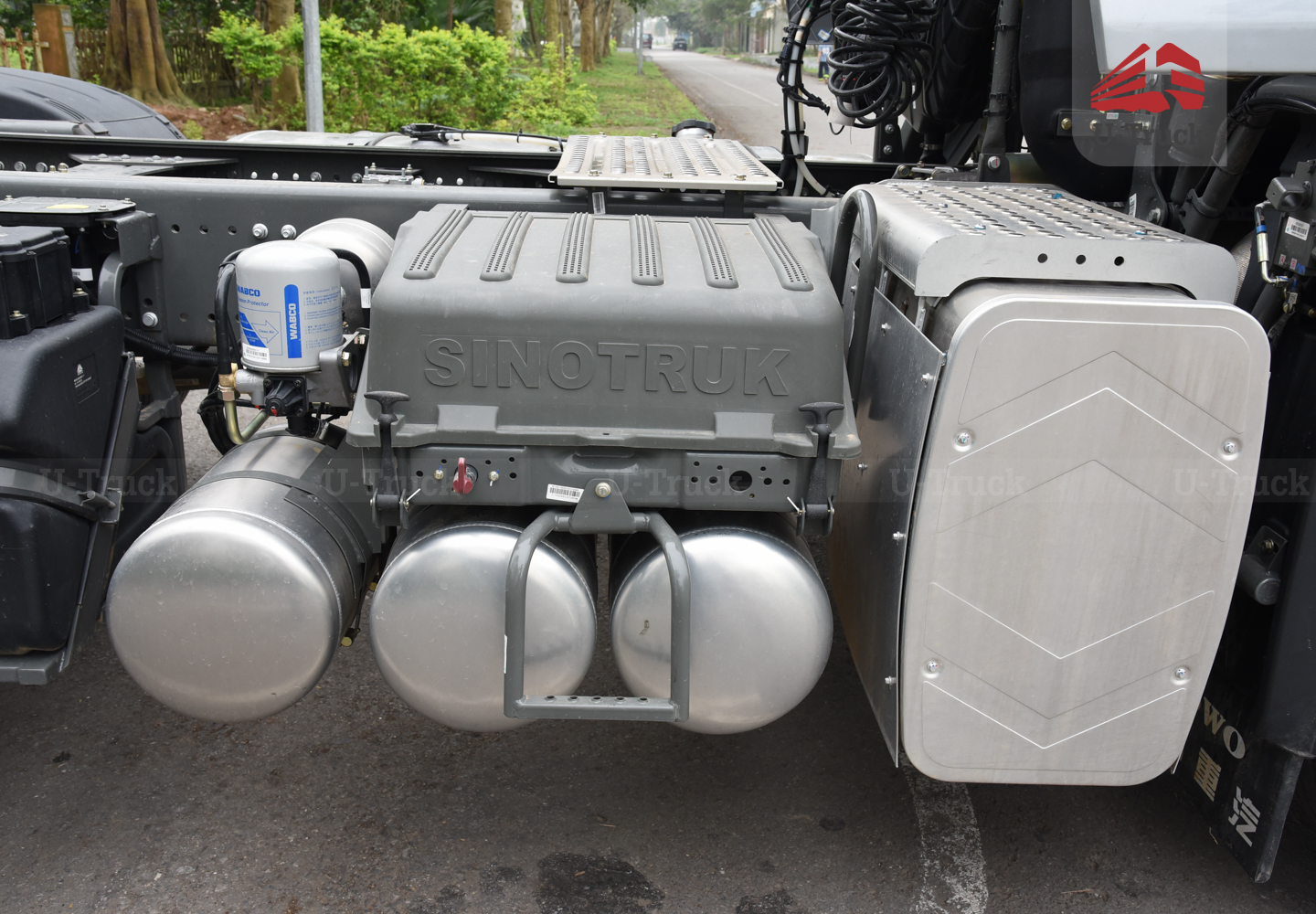 HOWO NX 440HP TRACTOR- Single Reduction Rear Axle