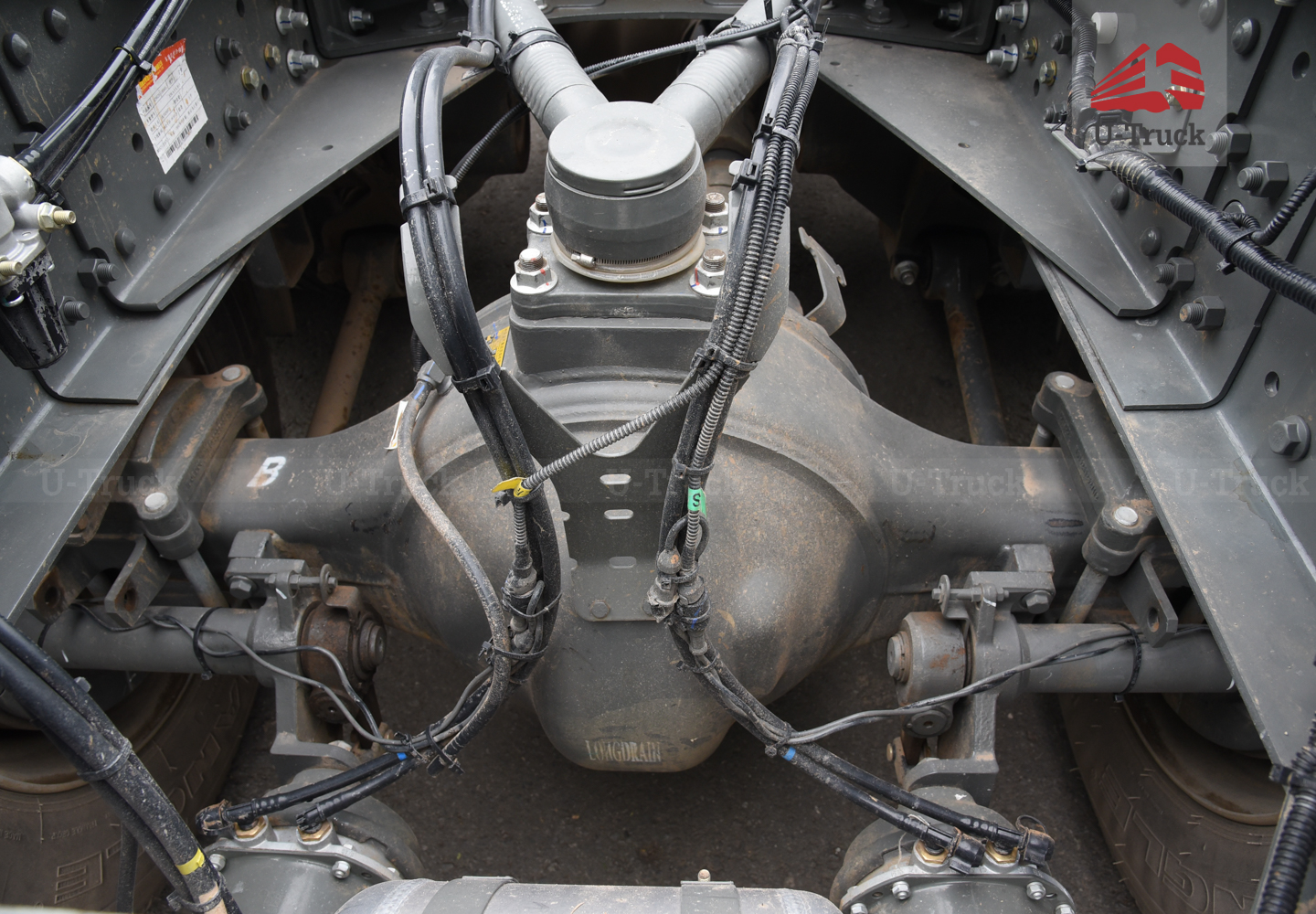 HOWO NX 440HP TRACTOR- Single Reduction Rear Axle