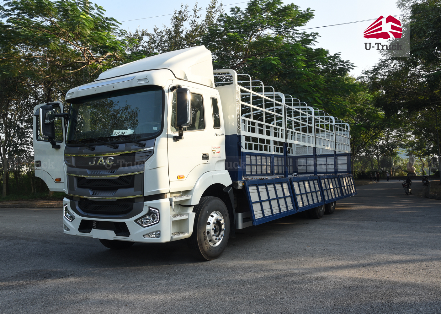 JAC A5 6×4 Cargo Truck – Tarpaulin Frame 9.9M (Imported)