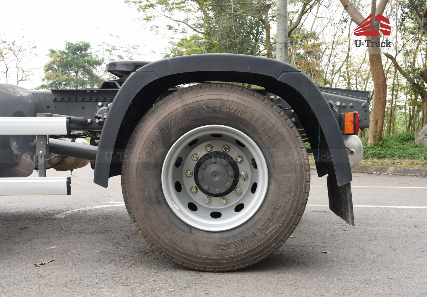 JAC A5 6×4 Cargo Truck – Tarpaulin Frame 9.9M (Imported)