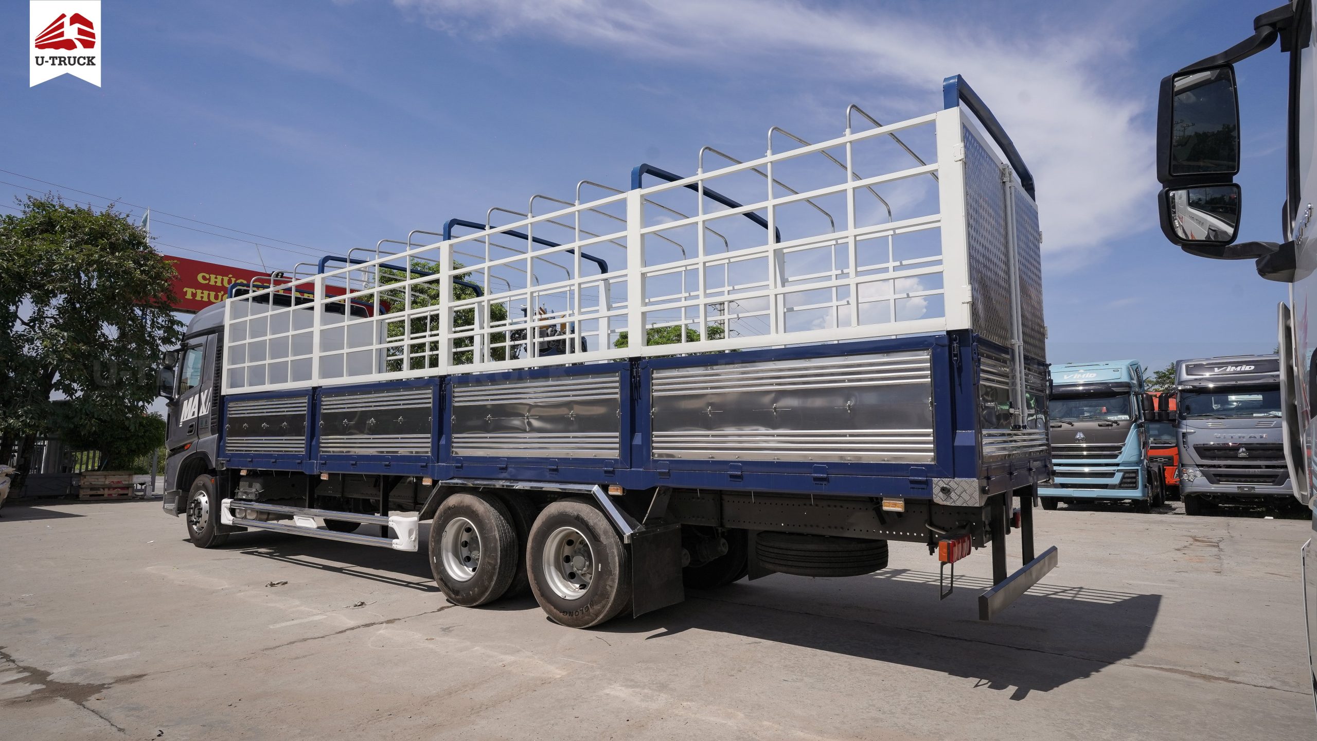 Howo MAX 280 6×2 Cargo Truck-Tarpaulin Frame 9.9M (New)