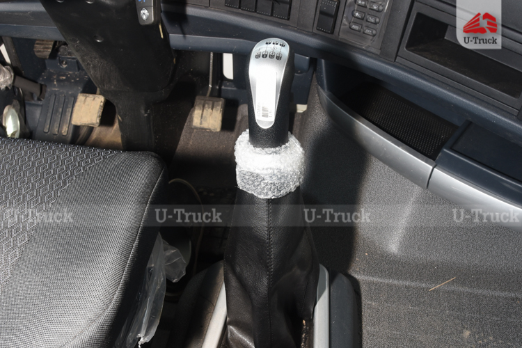 Howo T7H 440HP Tractor – Single Reduction Rear Axle