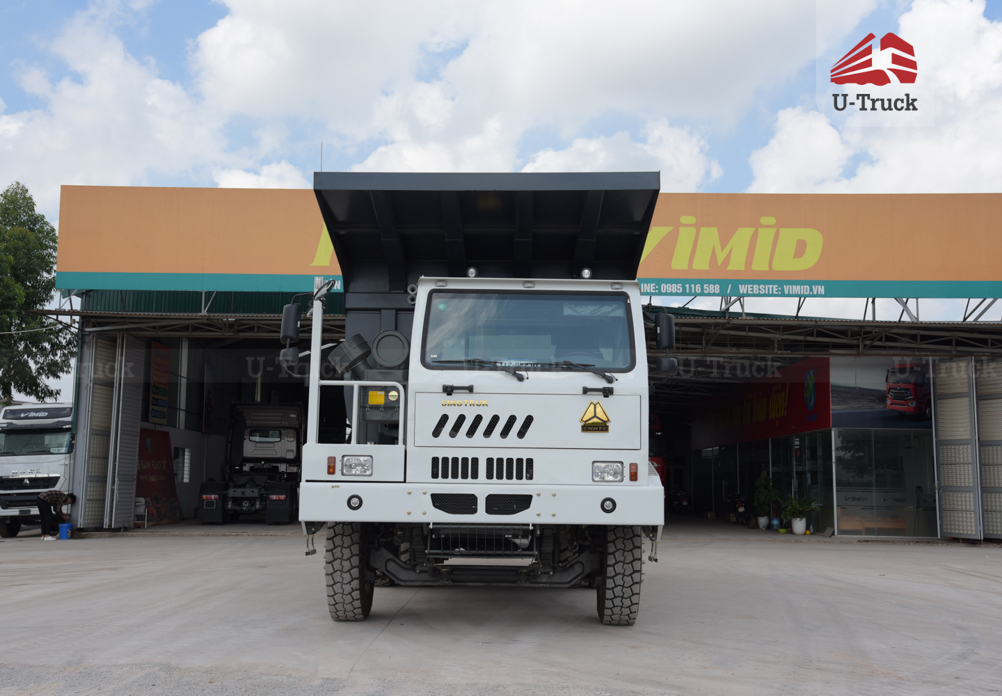 HW7D 371 70 Tons Mining Truck – U-Shape Dump Box