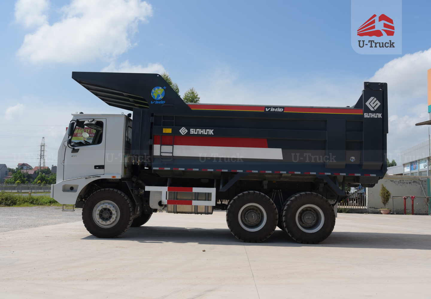HW7D 371 70 Tons Mining Truck – U-Shape Dump Box