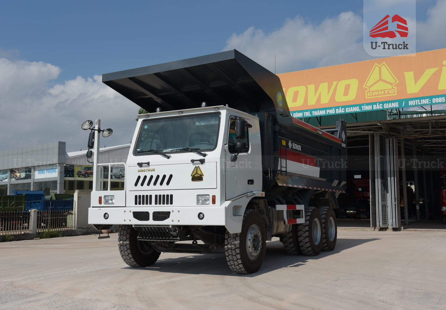 HW7D 371 70 Tons Mining Truck – U-Shape Dump Box
