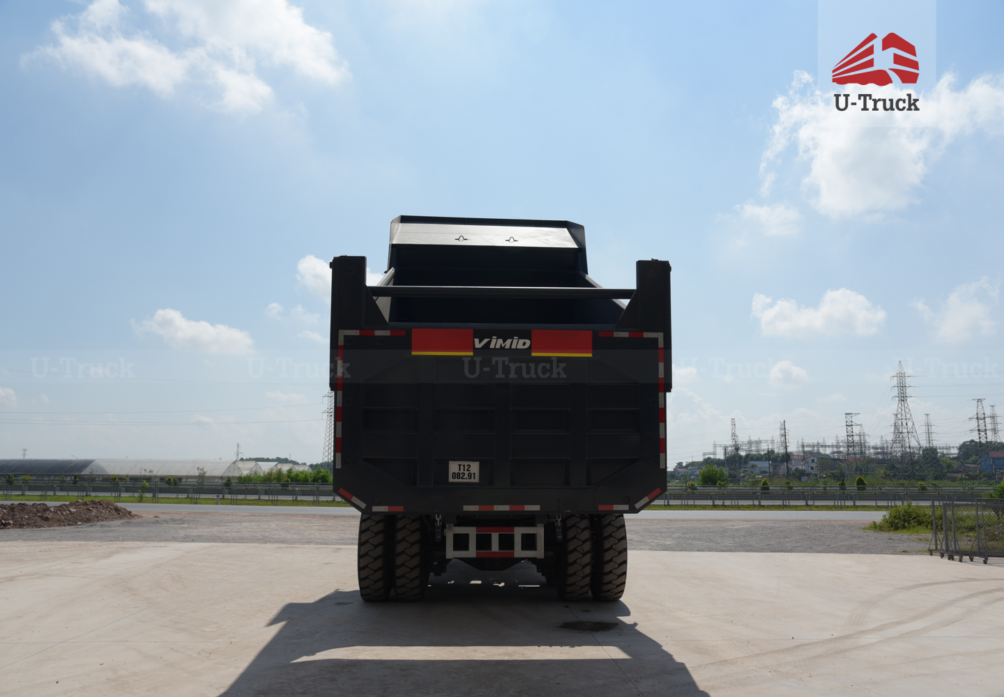 HW7D 371 70 Tons Mining Truck – U-Shape Dump Box