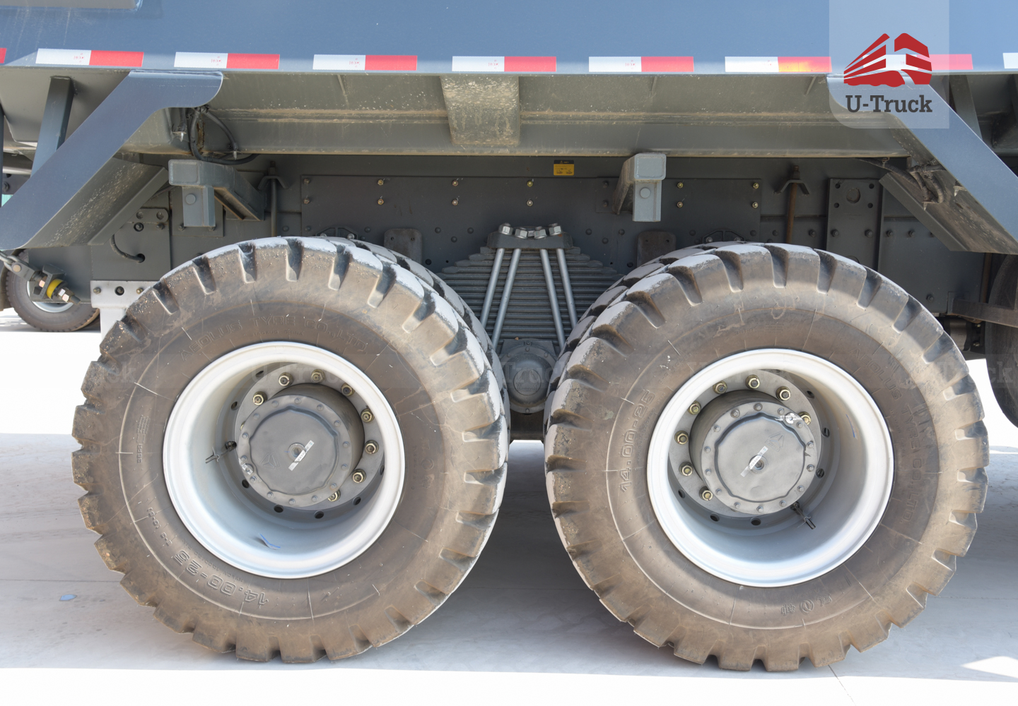 HW7D 371 70 Tons Mining Truck – U-Shape Dump Box