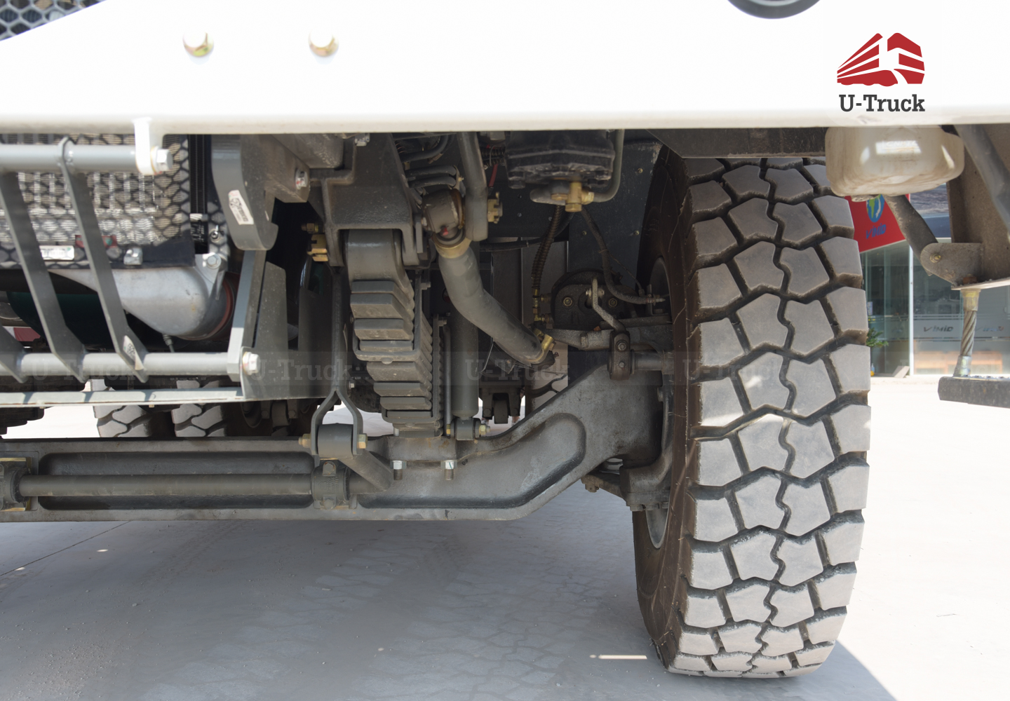 HW7D 371 70 Tons Mining Truck – U-Shape Dump Box