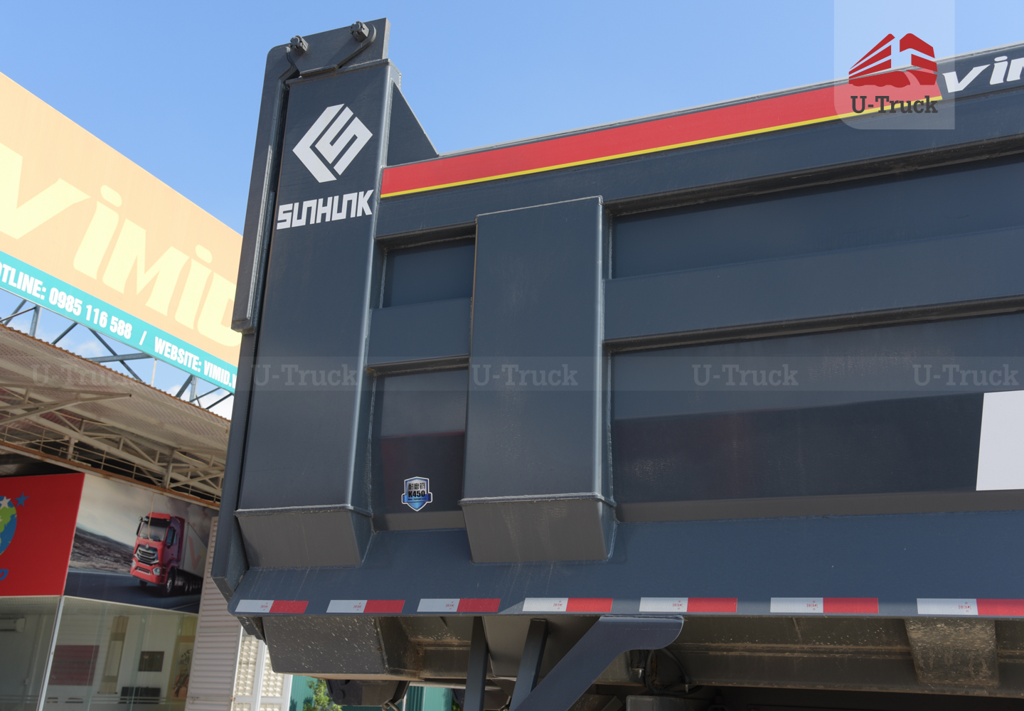 HW7D 371 70 Tons Mining Truck – U-Shape Dump Box