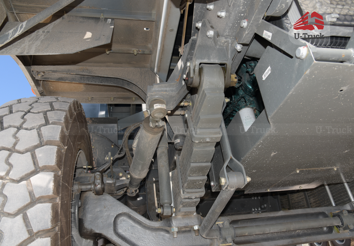 HW7D 371 70 Tons Mining Truck – U-Shape Dump Box