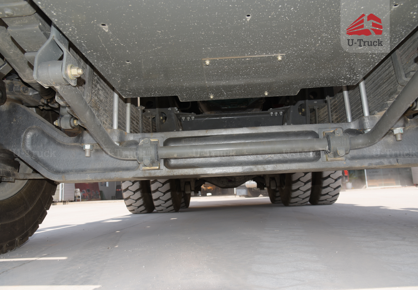 HW7D 371 70 Tons Mining Truck – U-Shape Dump Box