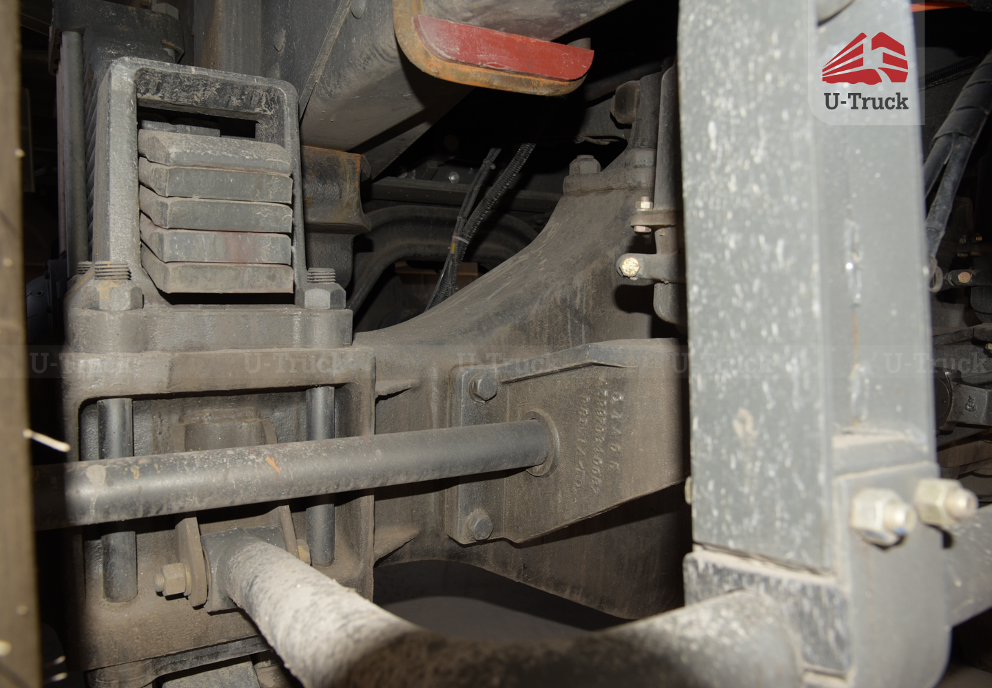 HW7D 371 70 Tons Mining Truck – U-Shape Dump Box
