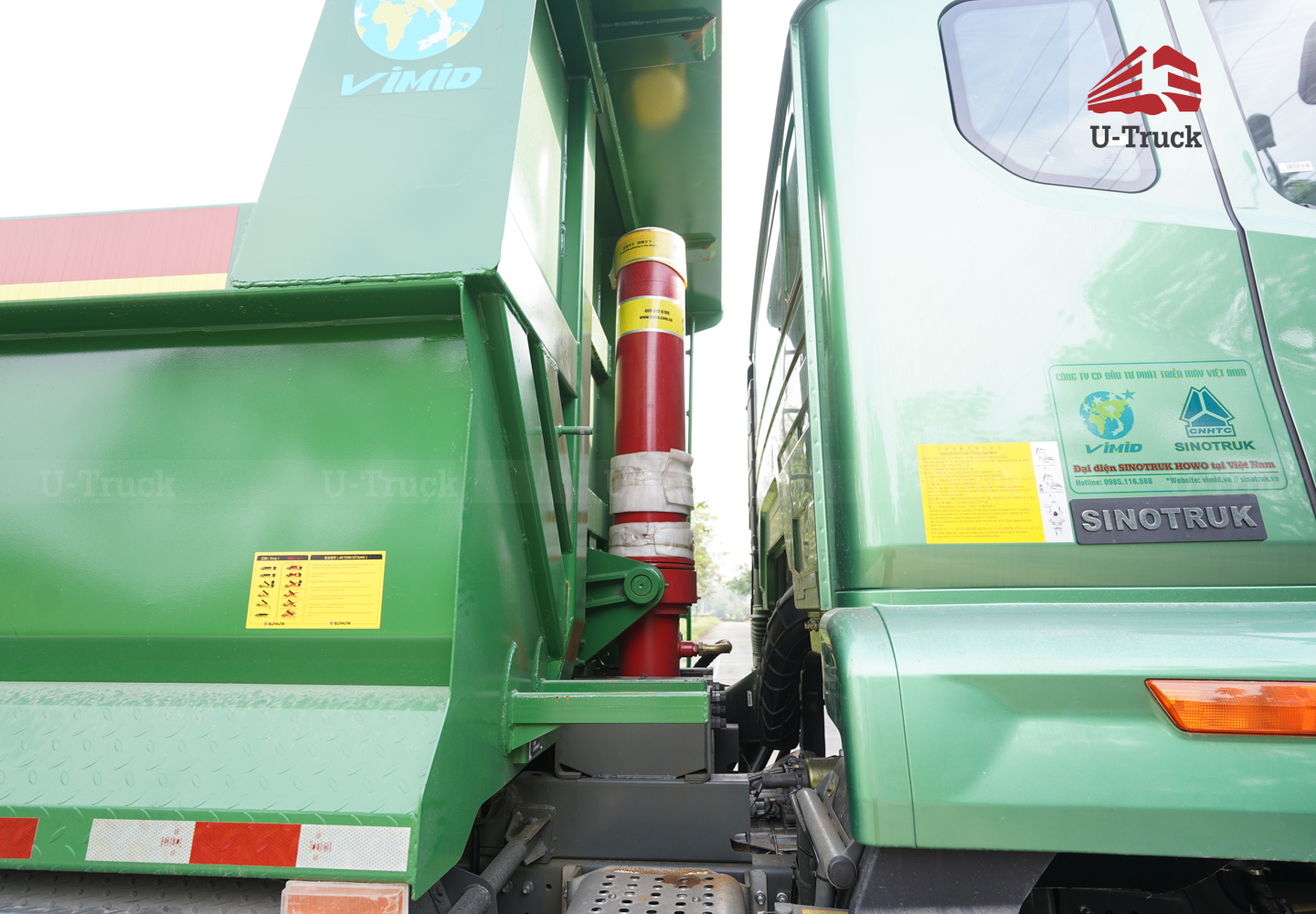 Howo NX 350HP 8×4 Dump Truck – U-Shape Dump Box