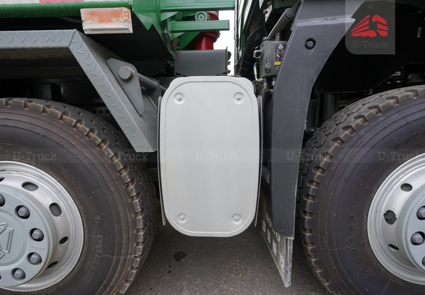 Howo NX 350HP 8×4 Dump Truck – U-Shape Dump Box