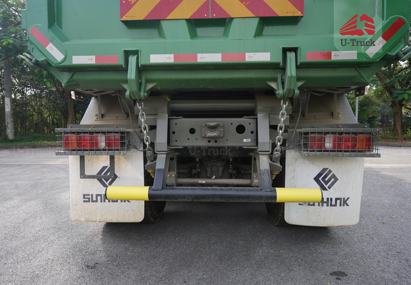 Howo NX 350HP 8×4 Dump Truck – U-Shape Dump Box