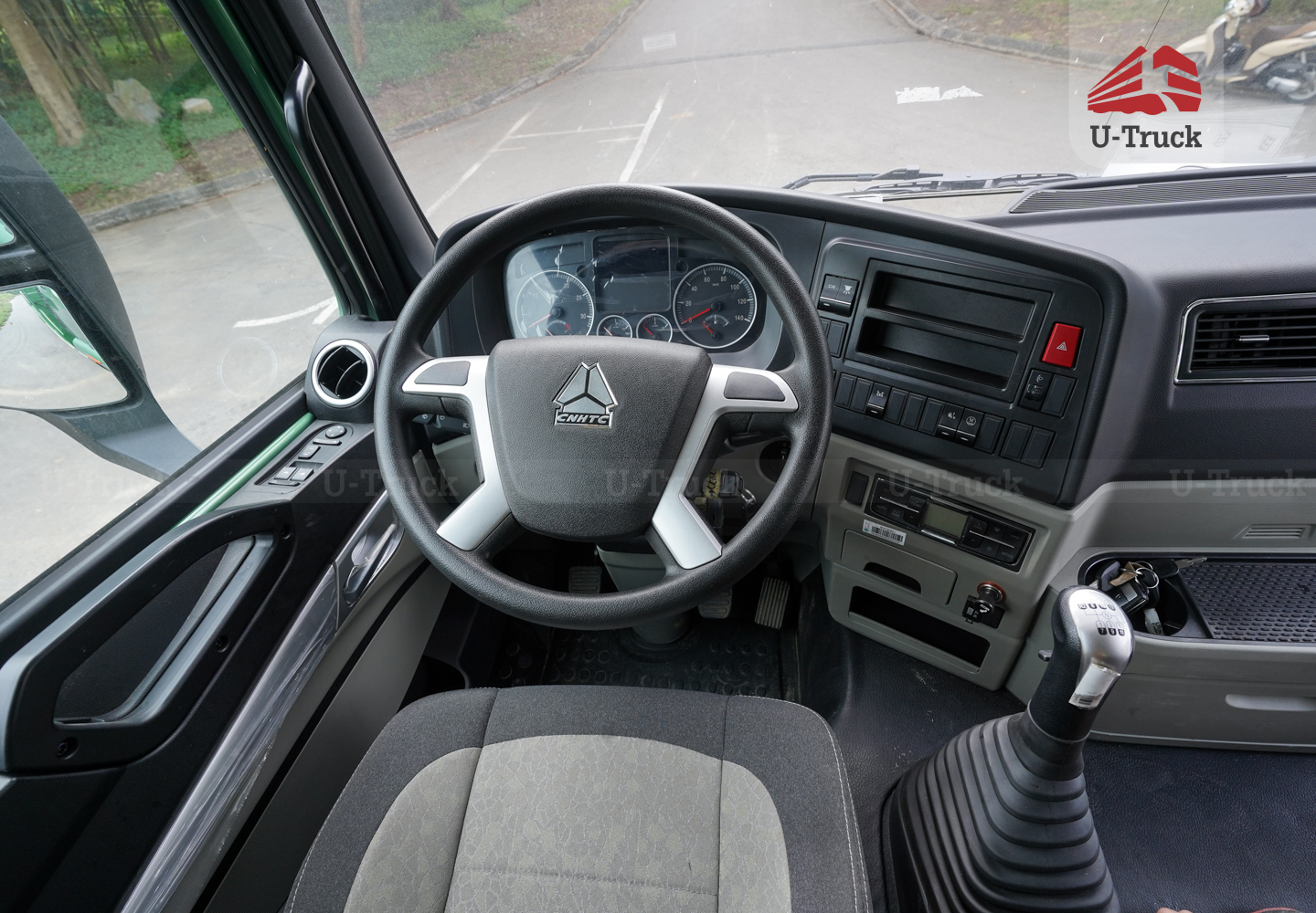 Howo NX 350HP 8×4 Dump Truck – U-Shape Dump Box