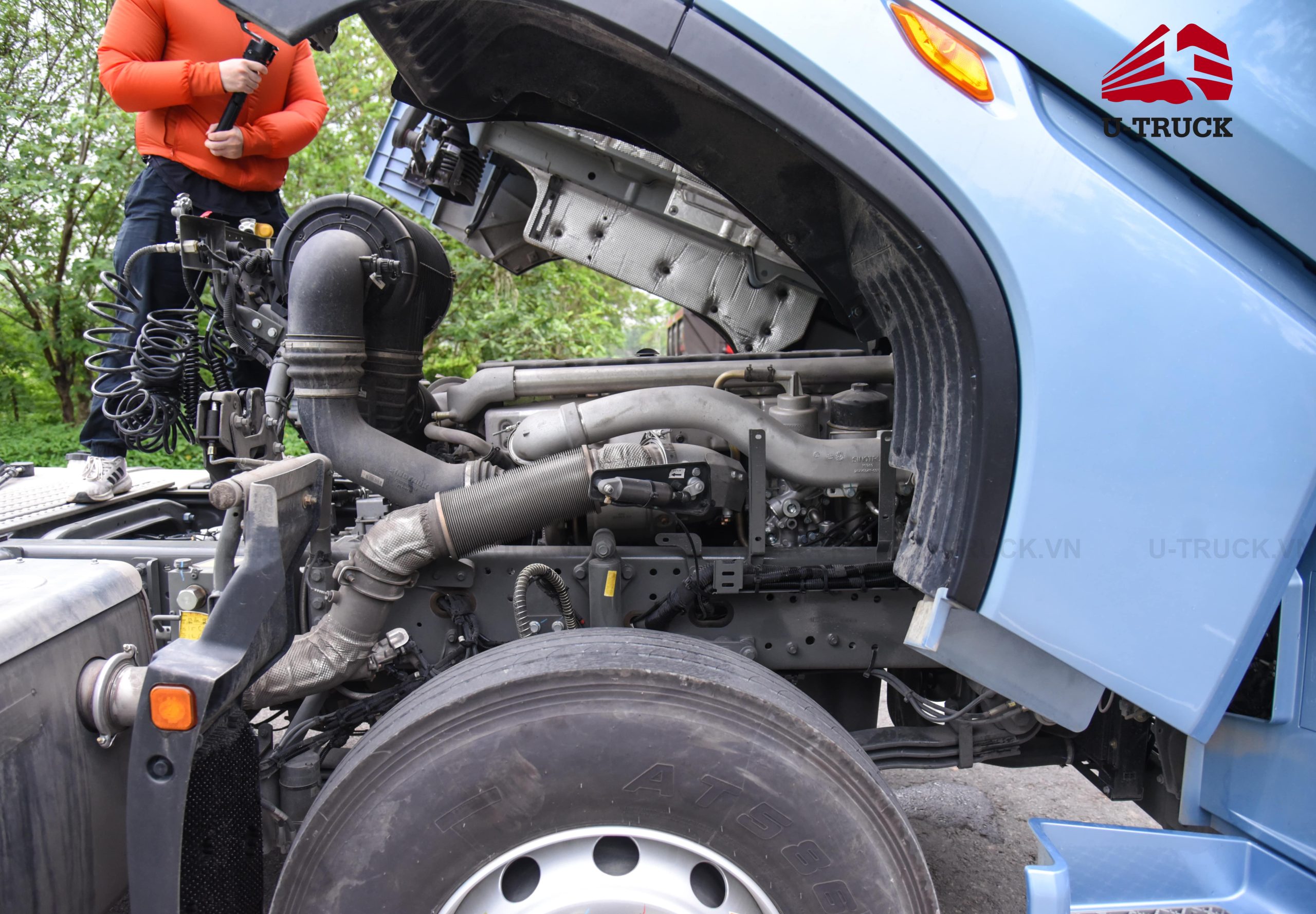 Howo TS7 460HP Tractor – Single Reduction Rear Axle