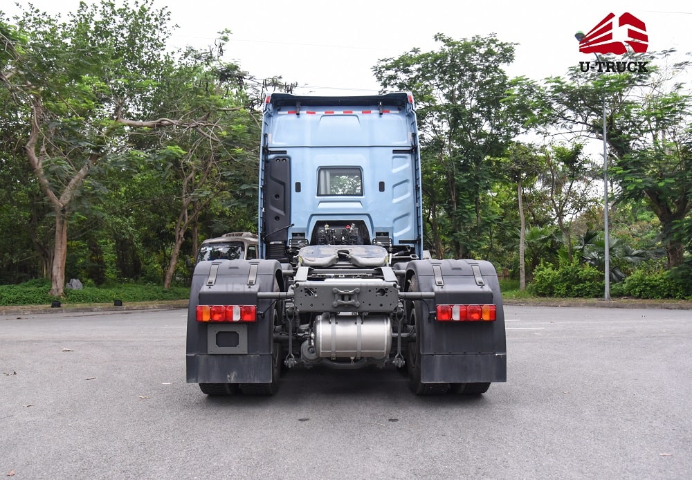 Howo TS7 460HP Tractor – Single Reduction Rear Axle