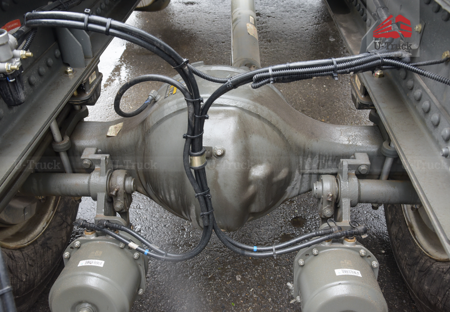 Howo NX 310HP Tractor- Single Reduction Rear Axle