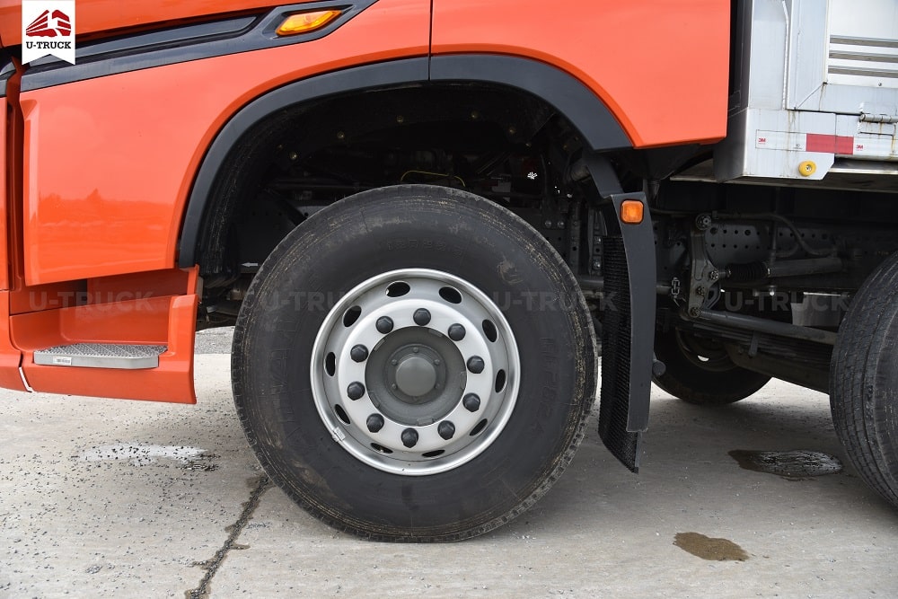 Howo MAX 350 8×4 Cargo Truck – Tarpaulin Frame 9.7M