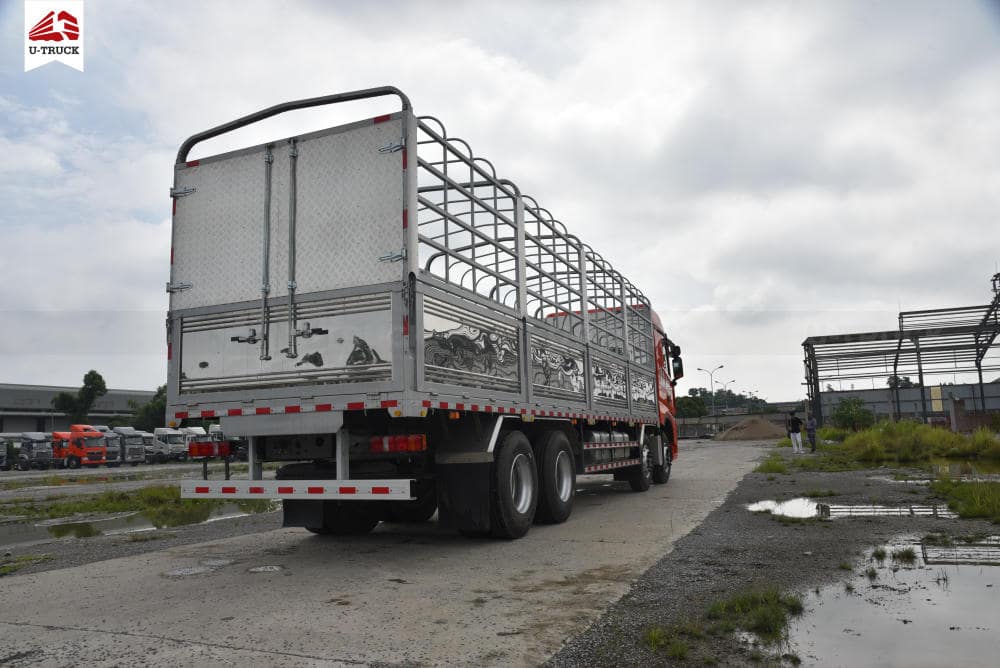 Howo MAX 350 8×4 Cargo Truck – Tarpaulin Frame 9.7M