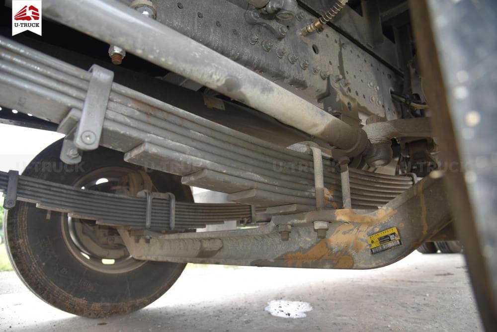 Howo MAX 350 8×4 Cargo Truck – Tarpaulin Frame 9.7M