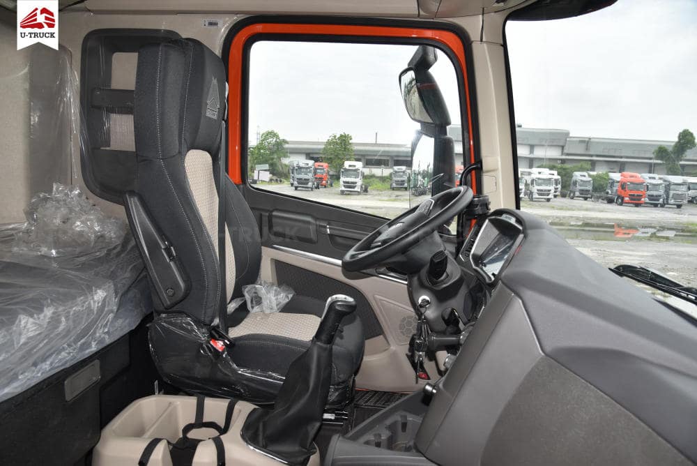 Howo MAX 350 8×4 Cargo Truck – Tarpaulin Frame 9.7M