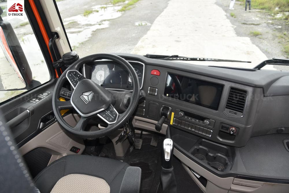 Howo MAX 350 8×4 Cargo Truck – Tarpaulin Frame 9.7M