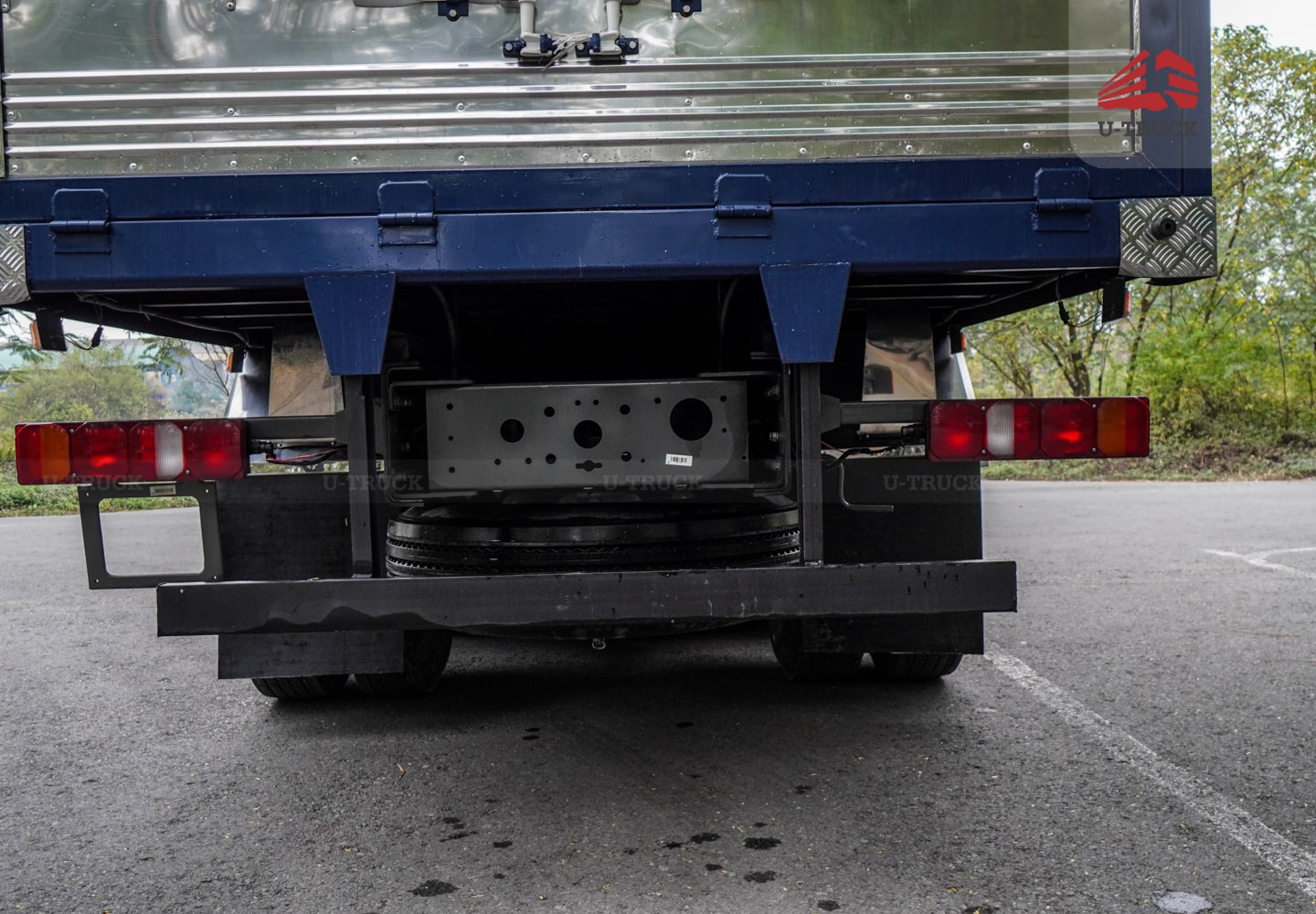 Howo MAX 400 10×4 Cargo Truck-Tarpaulin Frame 9.7M