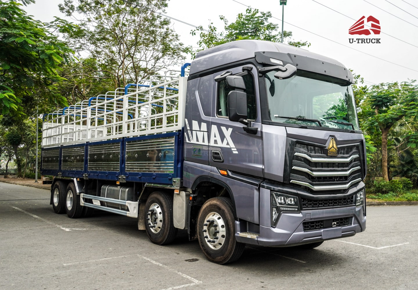 Howo MAX 400 8×4 Cargo Truck-Tarpaulin Frame 9.7M