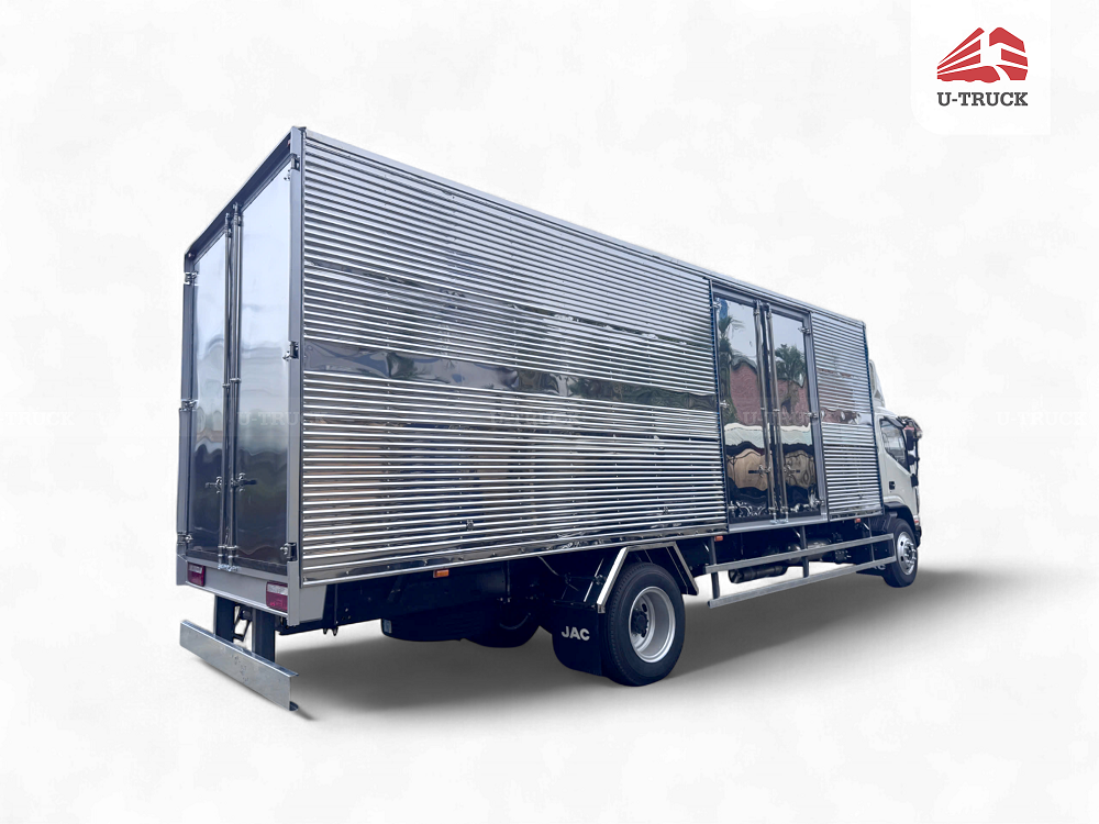 JAC N800 PLUS E5 – Box Cargo Truck